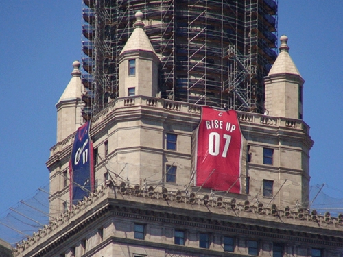 Cavs-Jersey-on-landmark-building